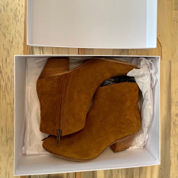 COPY - Isabel Marant Dacken Ankle Boot 37 - Picture 4 of 9